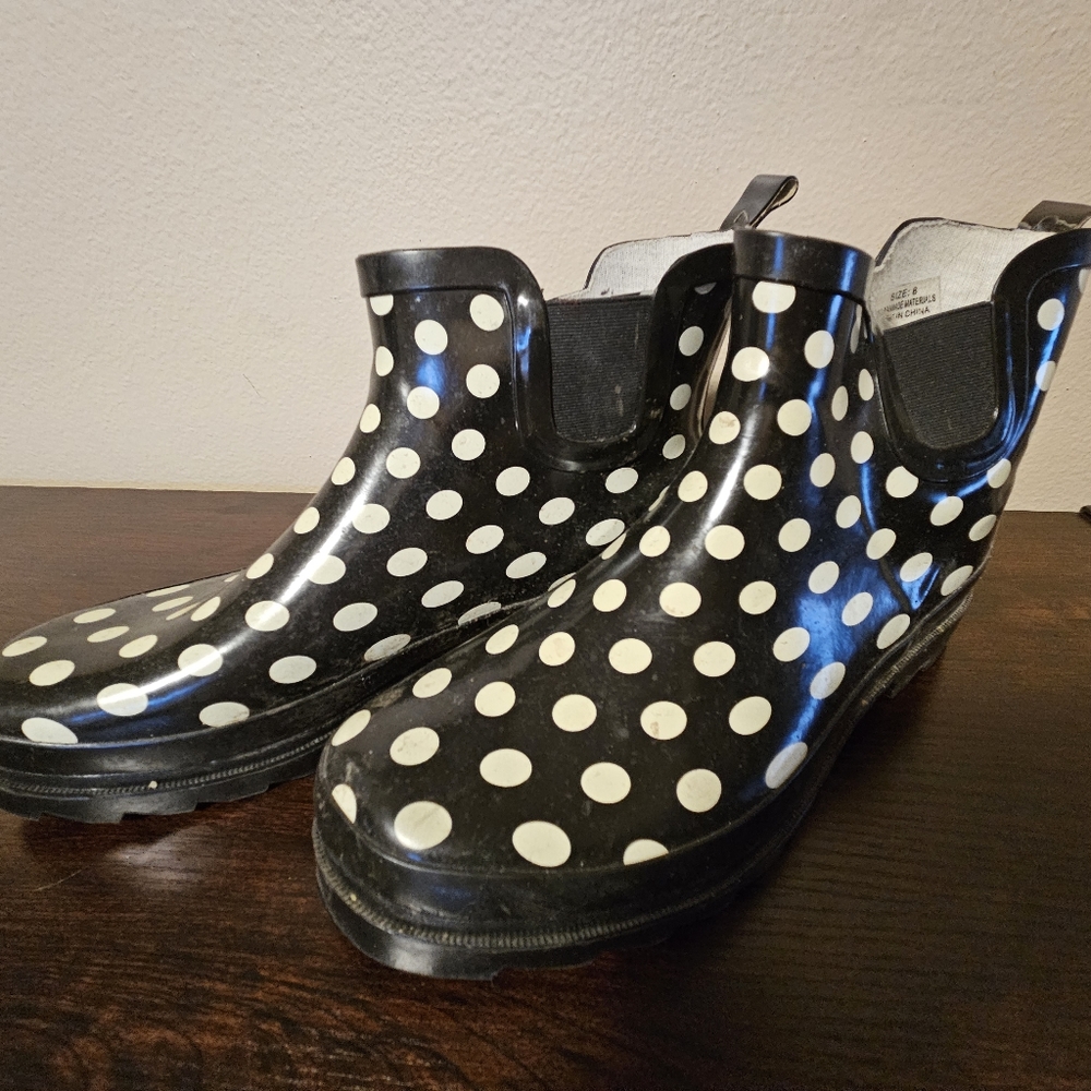 Black & White Polka Dot Ankle Rain Boots - Waterproof - Women's Size 8